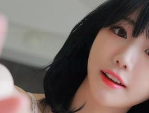 双人写真真让人捉摸不透，Addielyn(에디린)是带着隐秘感的伙伴吗？