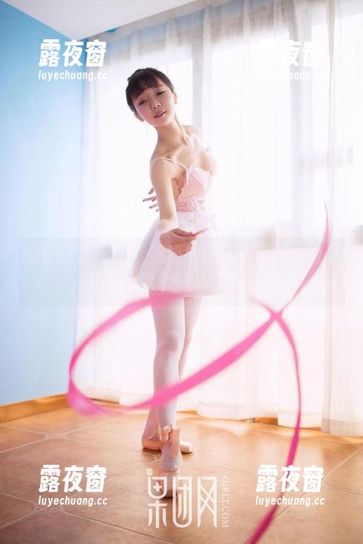 GIRLT果团网-王语纯 GIRLT果团网 - 王语纯的图册:她的内衣,竟然让我想到了夏天的风?