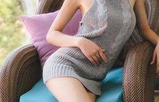 GIRLT果团网 – 图包开启，莫雅淇的白裙之下藏着多少能使我如沐春风的调皮回忆？