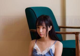 GIRLT果团网 – 更新啦！通灵儿的吊带合集——这一幕美得我一颤。