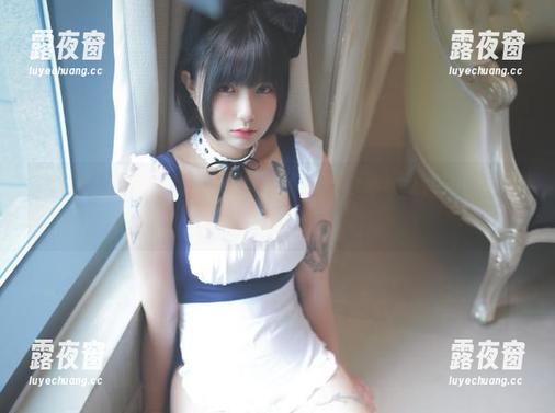 深吸一口气，Hizzy(히지)的红裙全套原图让我不自觉想赞叹。