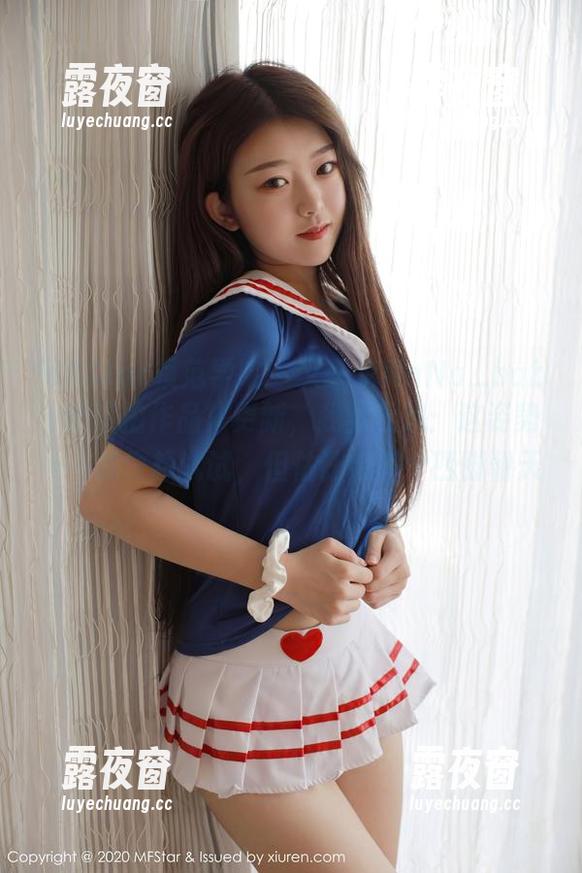 MFStar模范学院 - 又一轮NaNa_baby的旅拍作品集更新，我默默想：这姿势……我也想试试，但估计会摔个四脚朝天。