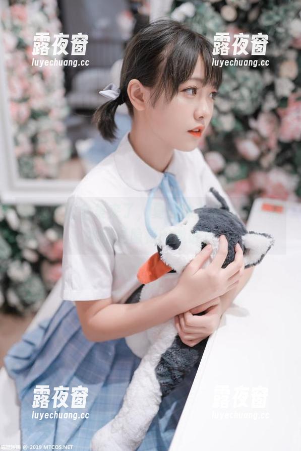 喵糖映画全集来了，夏日沐浴里的每一滴水都是隐秘的邀请？