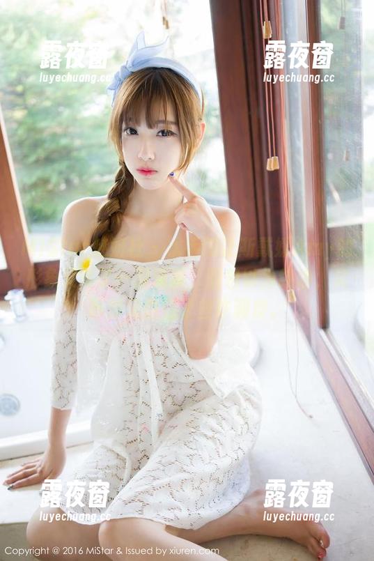 MiStar魅妍社-斯戴媛Amy MiStar魅妍社 - 水手服让斯戴媛Amy的形象又多了一层笼罩,图包以为纯净,实际却又隐藏了些许调皮。