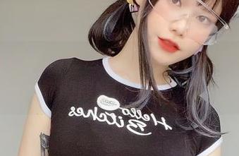 这本Sira(시라)的图册，我要免费拿到手软，好期待她的睡衣秀！