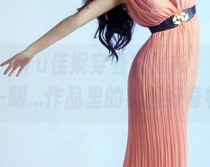 TuiGirl – Yu佳妮穿着白衬衫，真让人想再看一眼…作品里的氛围好奇特啊！