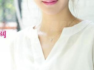 UGirls尤果网 – 在杨果果的毛衣更新合集里，谁说只有冷才适合围起来？