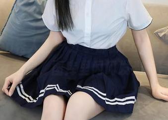 Xiuren秀人网 – 分享那份Baileys香儿的少女气息，图库里闪闪发光的日子。