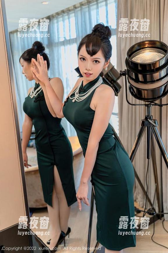 Xiuren秀人网-Barbie可儿 Xiuren秀人网 - 不经意间发现Barbie可儿的美腿,原图成了我心中无数个“哇”的来源,照片别致得跳出屏幕。