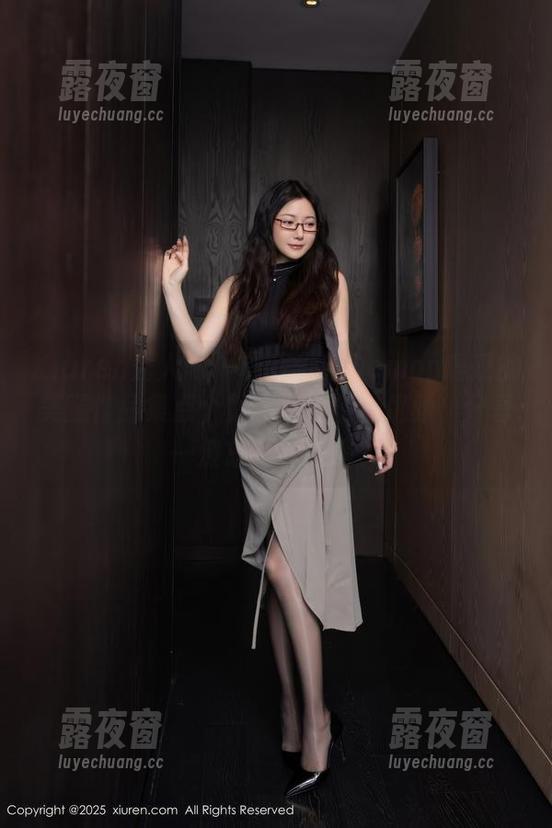 Xiuren秀人网-Demon瑶瑶 Xiuren秀人网 - 让我们给Demon瑶瑶的美腿作品集点个赞,这份腿的优雅,分享一波总不为过吧?