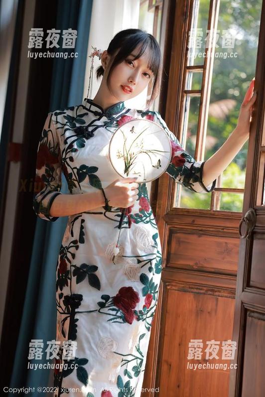 Xiuren秀人网 - 泳衣日常？没错，私房图包里的MODEL伊若爆表诱惑！
