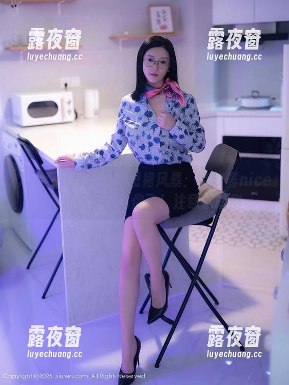 Xiuren秀人网 - 短裙风暴：奈汐酱nice的私房写真带你飞！注意别跌倒