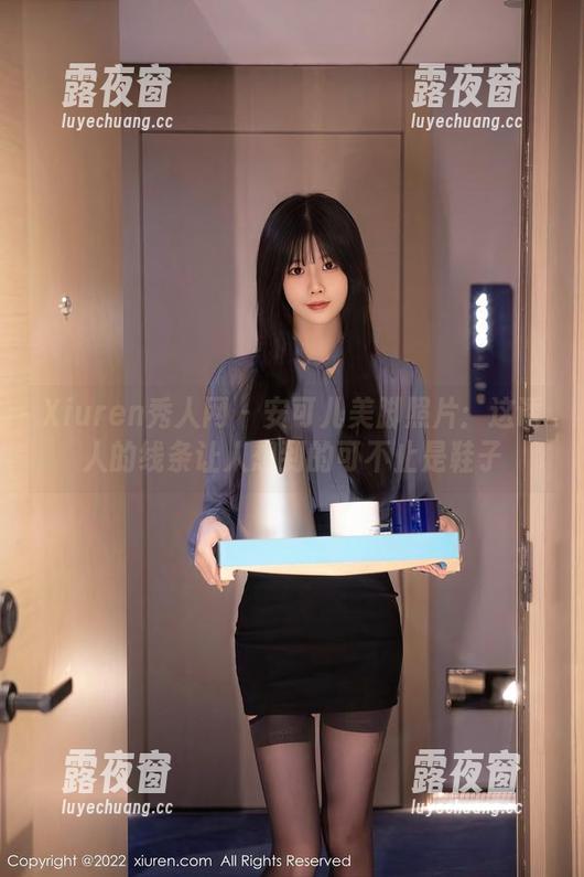 Xiuren秀人网 - 安可儿美脚照片：这诱人的线条让人想到的可不止是鞋子