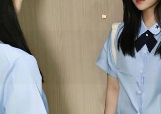 Xiuren秀人网 – 定制写真！小热巴和她的网袜，眼睛都看不过来了。