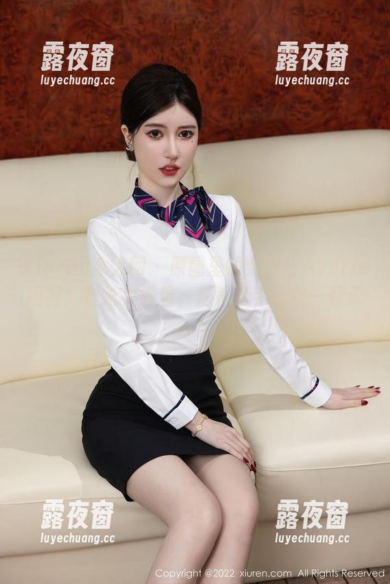 Xiuren秀人网-柴婉艺Averie Xiuren秀人网 - 原图里的柴婉艺Averie短裙:壁纸太好看,想背着手欣赏一整天。