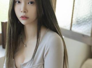 原图抢先看，Yuka(유카)的眼镜风格有点儿太吸睛了吧，真让人舍不得移开眼睛！