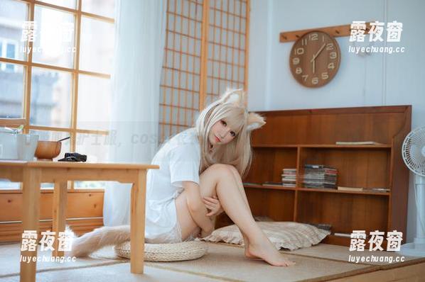 coser衣衣 吸血鬼护士服,coser衣衣的高清作品,嚼起来味道真复杂