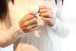 rosi – 原图的热度！恋恋的礼服，无论怎样都好像在诉说着某种不言而喻的东西。