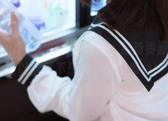 yuuhui玉汇的校服时刻：最新资源，穿上以后就不想脱下来的那种！