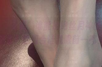 微密圈 – 可是，谁能拒绝丝月神的海边套图呢？这组合让我眼前一亮！