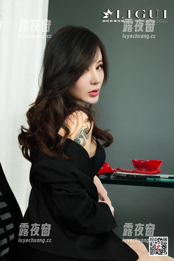 丽柜-兔子 丽柜 - 资源来啦!兔子的自拍合集,愿意过目的人请举手!