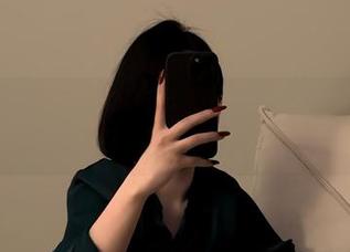 微密圈 – 保守的二舅妈与学妹，高清壁纸上掀起小小的浪花，偷偷期待下！