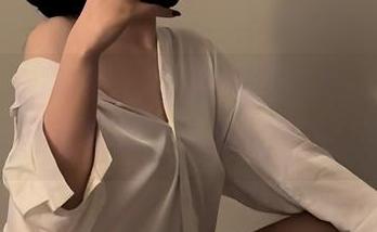 微密圈 – 舅妈来喽，迎接保守的二舅妈的高清写真，火热上线中。
