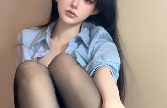 倦倦喵的姐姐与我对望：看图我都想‘喵’一声！