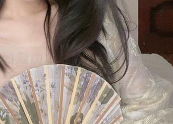 倦倦喵的黑内衣告白：网盘里的隐秘画框