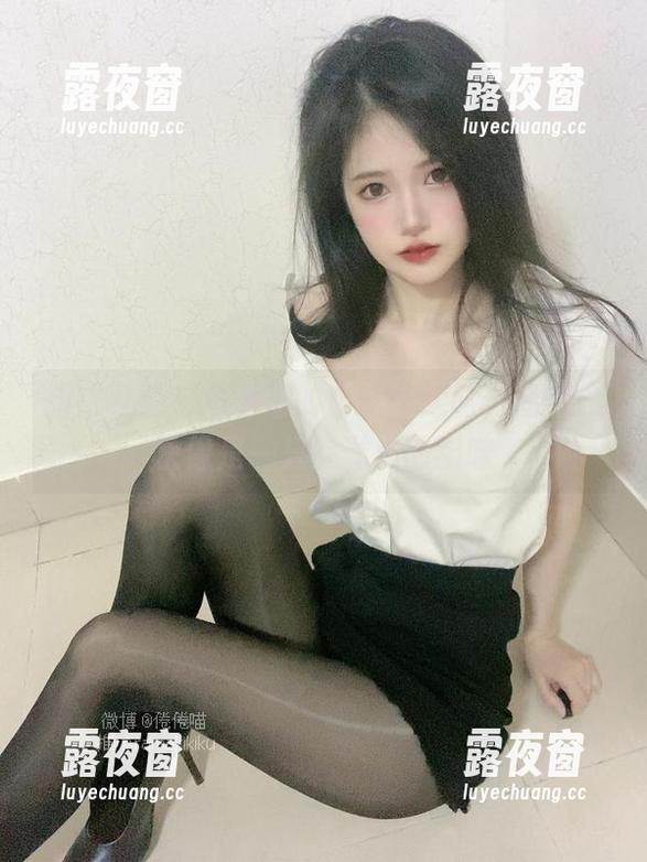 倦倦喵 图包收集!倦倦喵的白睡衣之旅,轻松愉快像是一只懒洋洋的猫咪
