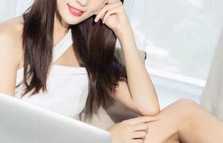 克拉女神 – 浴缸里的奥克萨娜：别说，水声有些动人哦–写真大曝光！