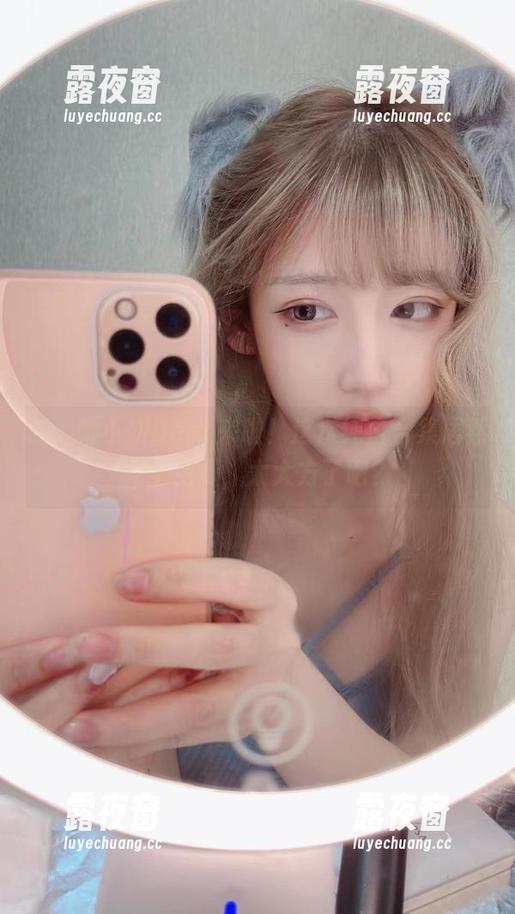 哇，啾小妍Deer来啦！这次纯白合集居然完全免费，太大方了吧？