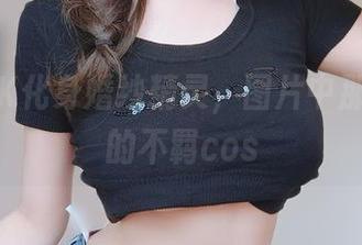 看女主K化身婚纱精灵，图片中那种淡淡的不羁cos