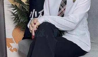 小众视觉 – 免费！珂老师的泳衣作品，反正也不怕溅水，别急着划走。