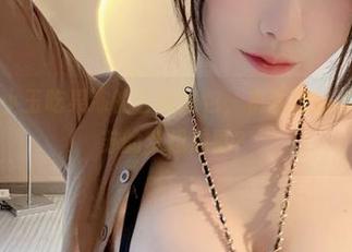 微密圈 – 小玉吃果冻的白裙图包，资源通通都有，玛丽苏的梦想成真？