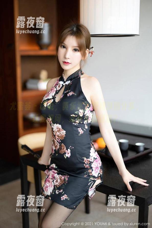 尤蜜荟 - 话说，黄乐然的短裙原图分享，让我想问，这是谁的创意？