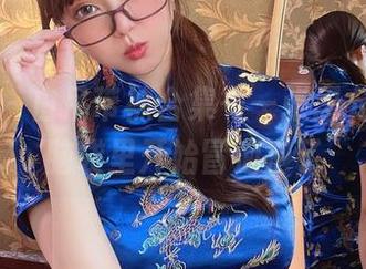微密圈 – 白吊带袜合集——张思允，我的脑袋里开始冒泡泡了