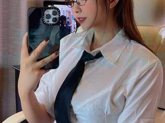 微密圈 – 张思允的原图全集，坐稳了，牛仔短裤的逆袭来了，今天不穿你就OUT了！