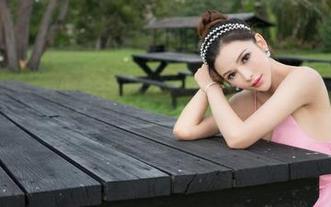 推女神 – 打卡梓萱Crystal的天使写真集，原图透出一种不知名的魔力，我想我可能需要去找个天使朋友聊天。