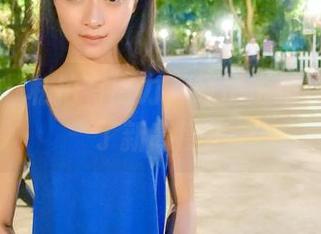 推女神 – 私拍有魔力，赵伊彤把校服穿出了新高度。