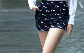 推女郎 – 黄可的肉丝：谁说写真集更新只看脸？