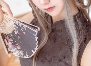 木棉棉OwO的贝斯party合集：妹妹气质满分，真的很难不看两眼