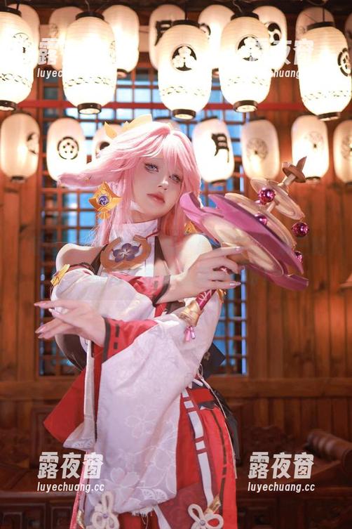海边选图在哪里？哦，原来在“桜满三时”的写真系列里翻到的呀！