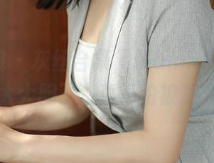模范学院 – 灰丝合集，Manuela玛鲁娜这也太大胆了，真不怕被冻着吗？