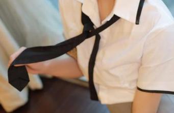 模范学院 – 下载SiByl李思宁的纯白作品集：可能会引发走进医院的强烈冲动！