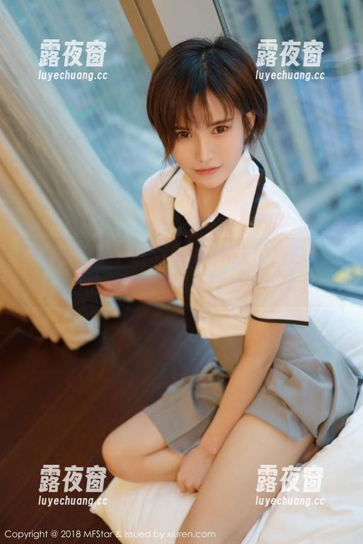 模范学院 - 下载SiByl李思宁的纯白作品集：可能会引发走进医院的强烈冲动！