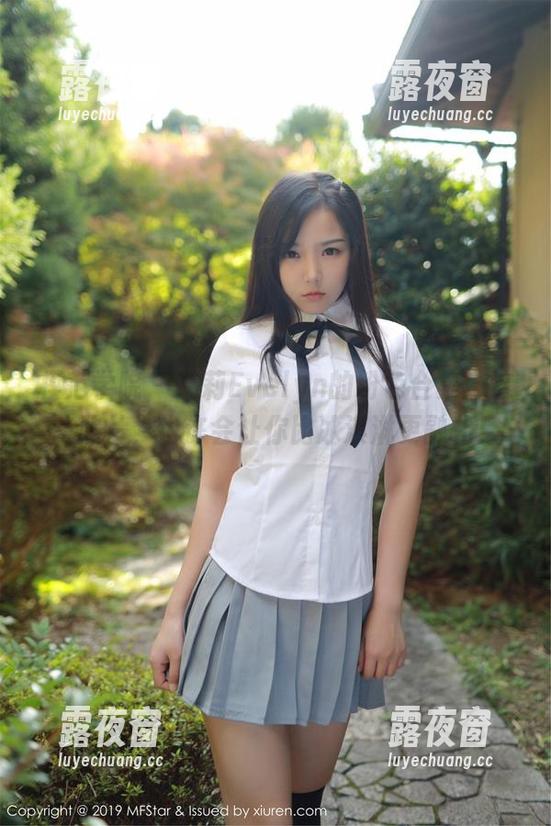 模范学院-艾莉Evelyn 模范学院 - 艾莉Evelyn的粉色合集:这些照片,也许会让你比冰淇淋更融化!