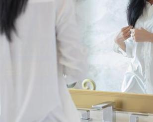 爱蜜社 – 王沫儿SaSa的温柔合集：壁纸里的甜蜜幻想，谁在偷看？