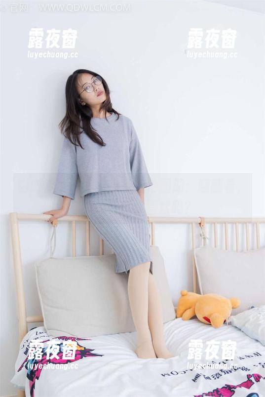 物恋传媒-小谷 物恋传媒 - 免费小谷泳池图册:翻翻看,这里的味道你喜欢吗?