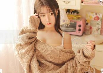 她的写真里有个白色蝴蝶结，猫九酱这是想挑战我们的猜测吗？